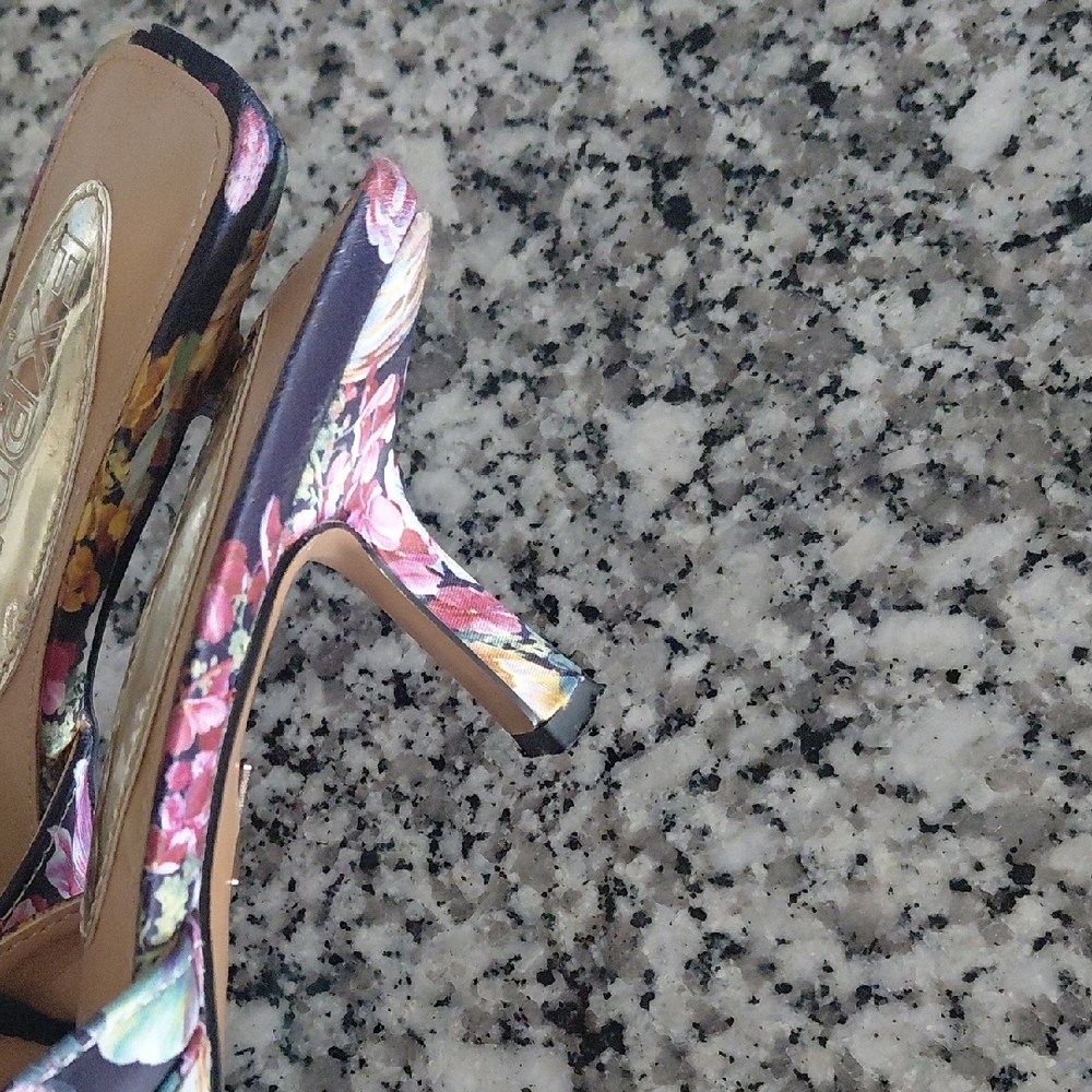 Express Floral Patterned Mules - Picture 6 of 7